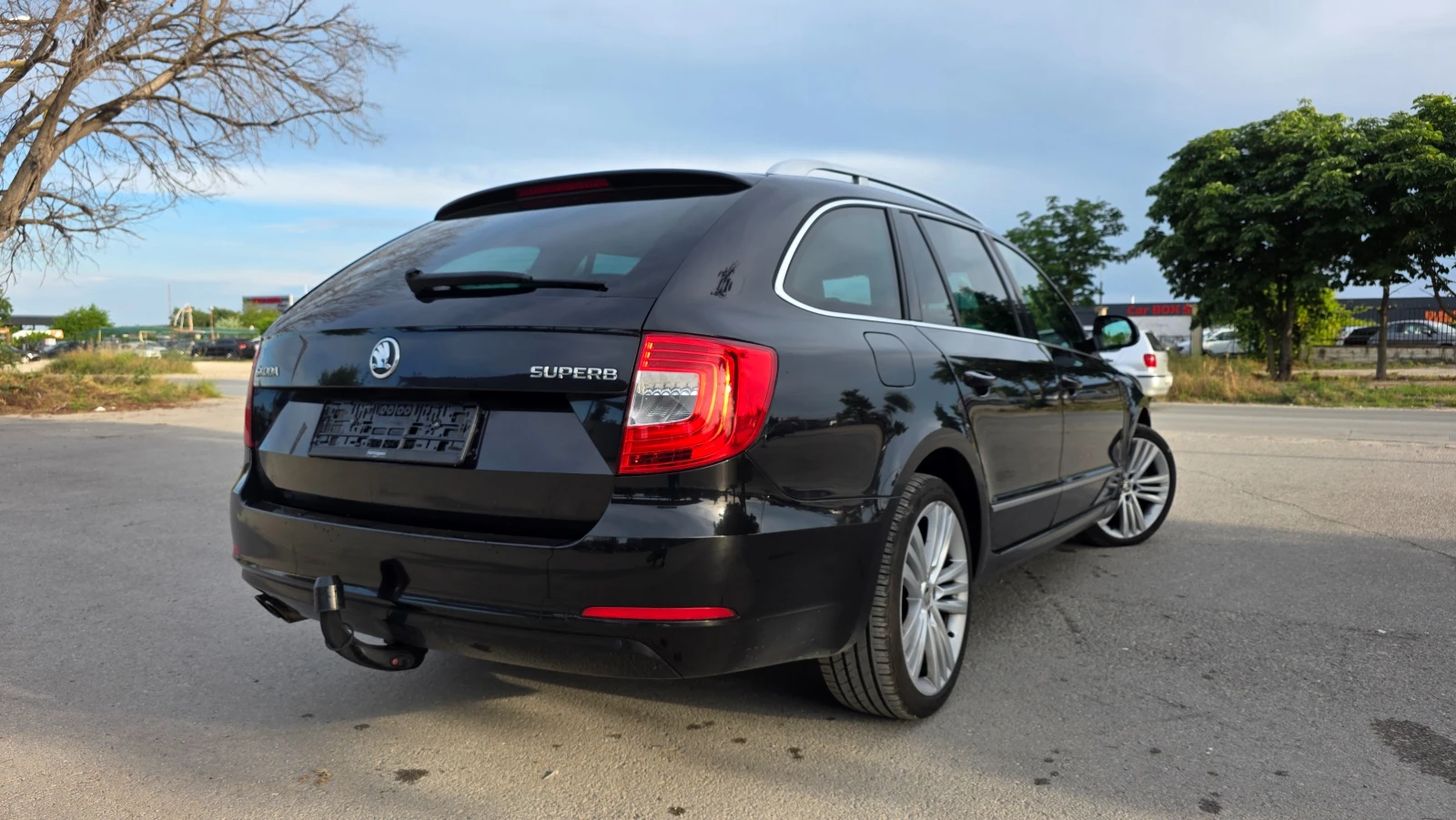Skoda Superb KATO ЧИСТО НОВ, снимка 4 - Автомобили и джипове - 54964008