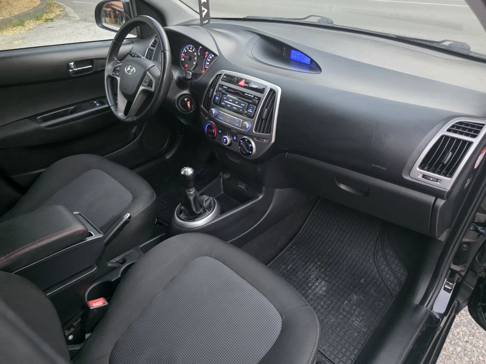 Hyundai I20 1.25i FACELIFT Klimatik LED EU5B, снимка 15 - Автомобили и джипове - 55579793