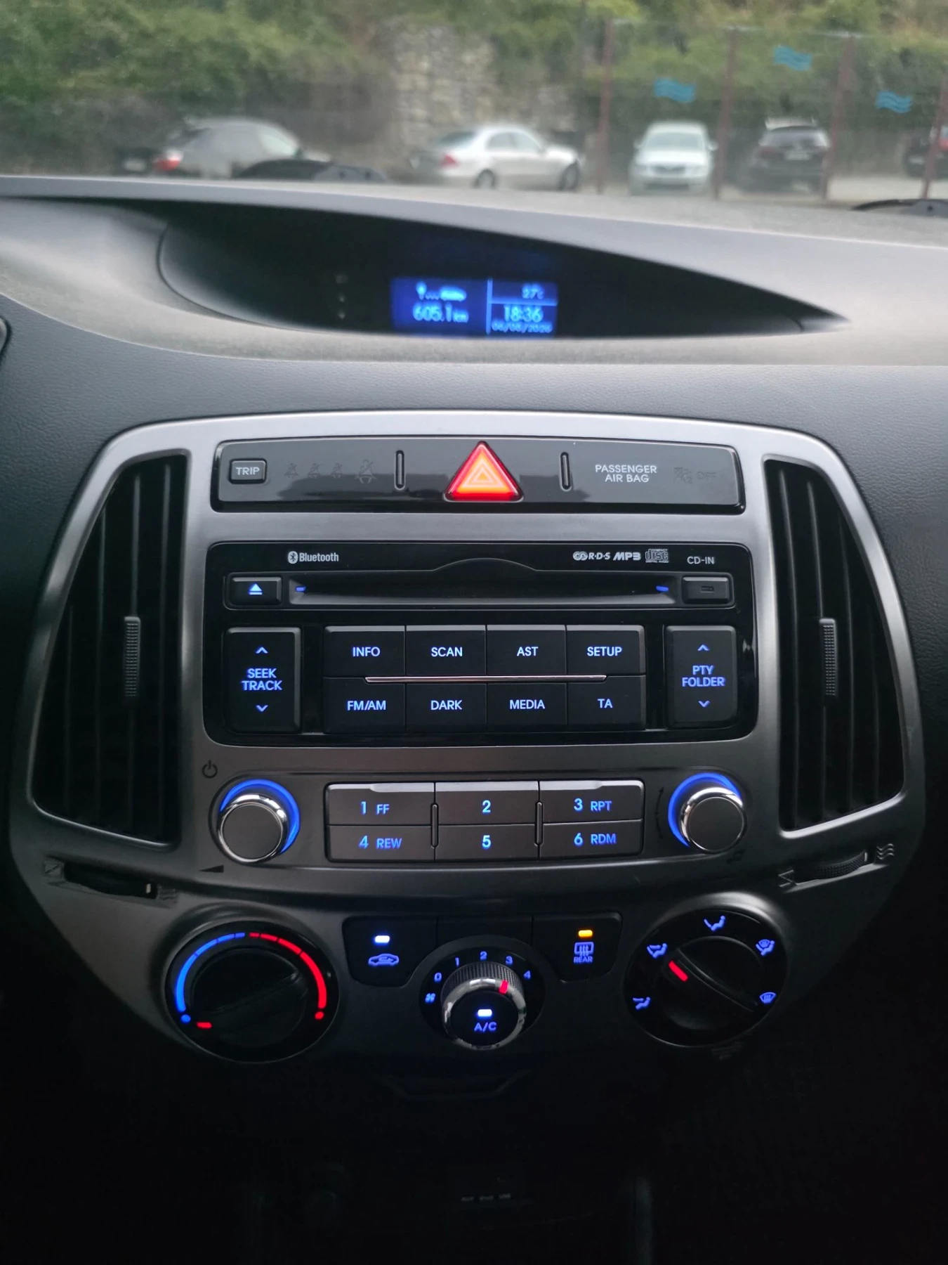 Hyundai I20 1.25i FACELIFT Klimatik LED EU5B, снимка 17 - Автомобили и джипове - 55579793