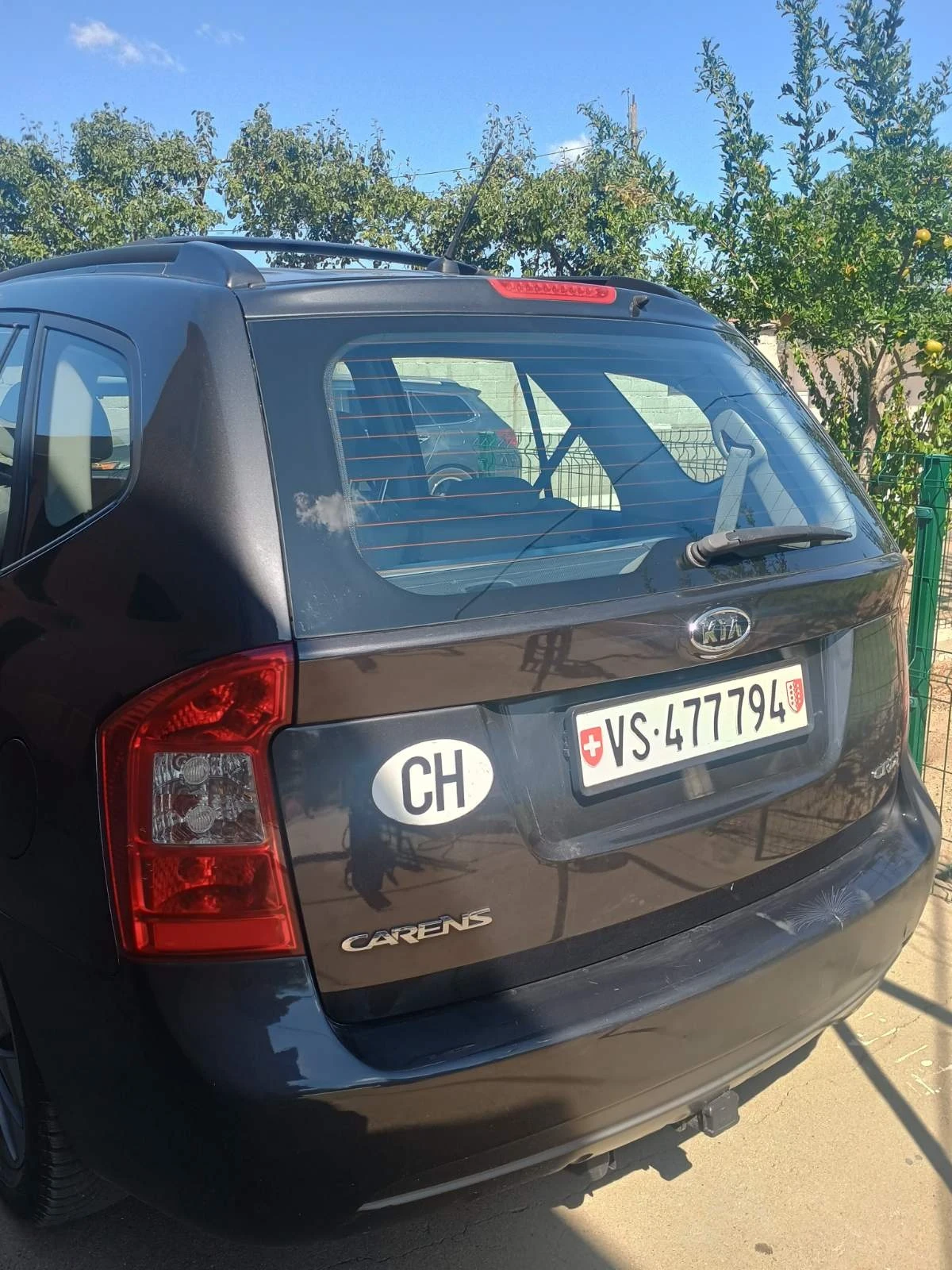 Kia Carens, снимка 4 - Автомобили и джипове - 55675194