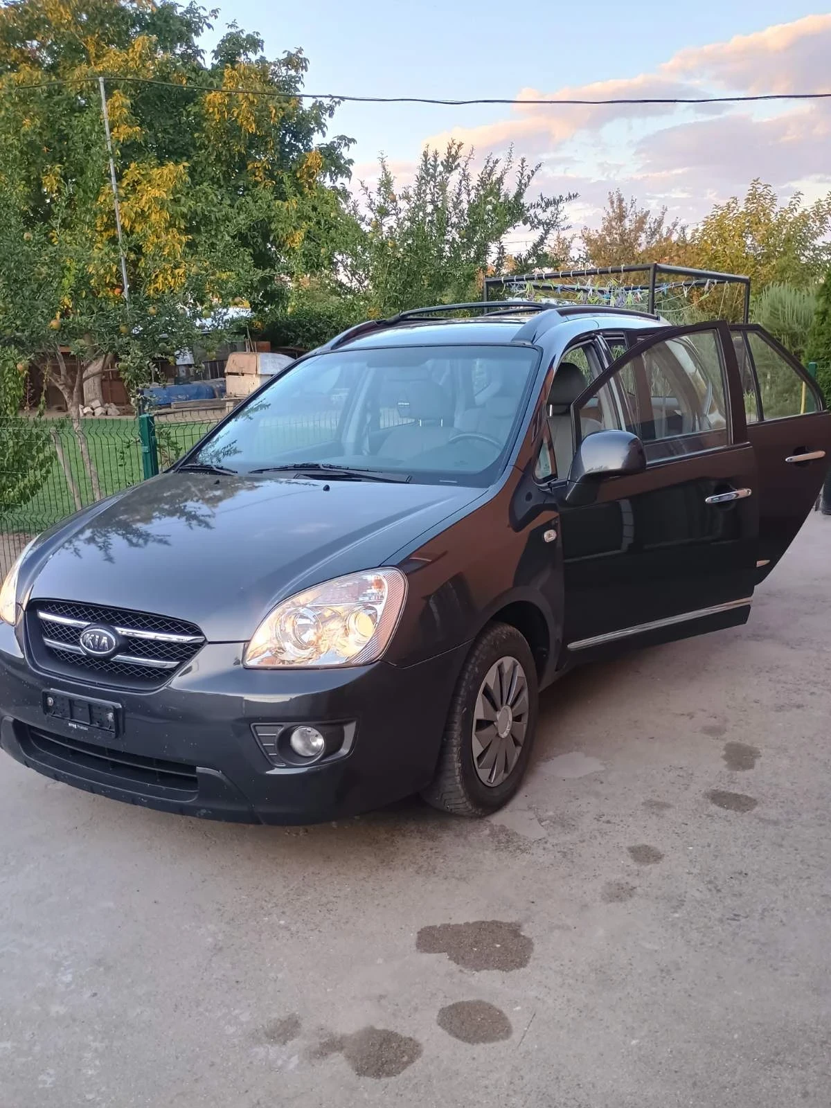 Kia Carens
