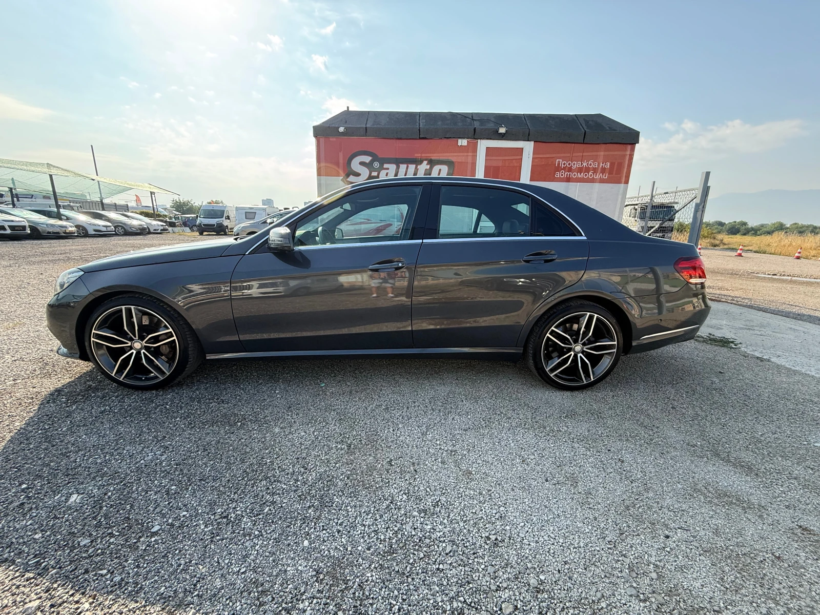 Mercedes-Benz E 350 4MATIC 124Х.КМ.AVANTGARDE* ПАНОРАМА* ПОДГРЕВ* КОЖА, снимка 7 - Автомобили и джипове - 55809116
