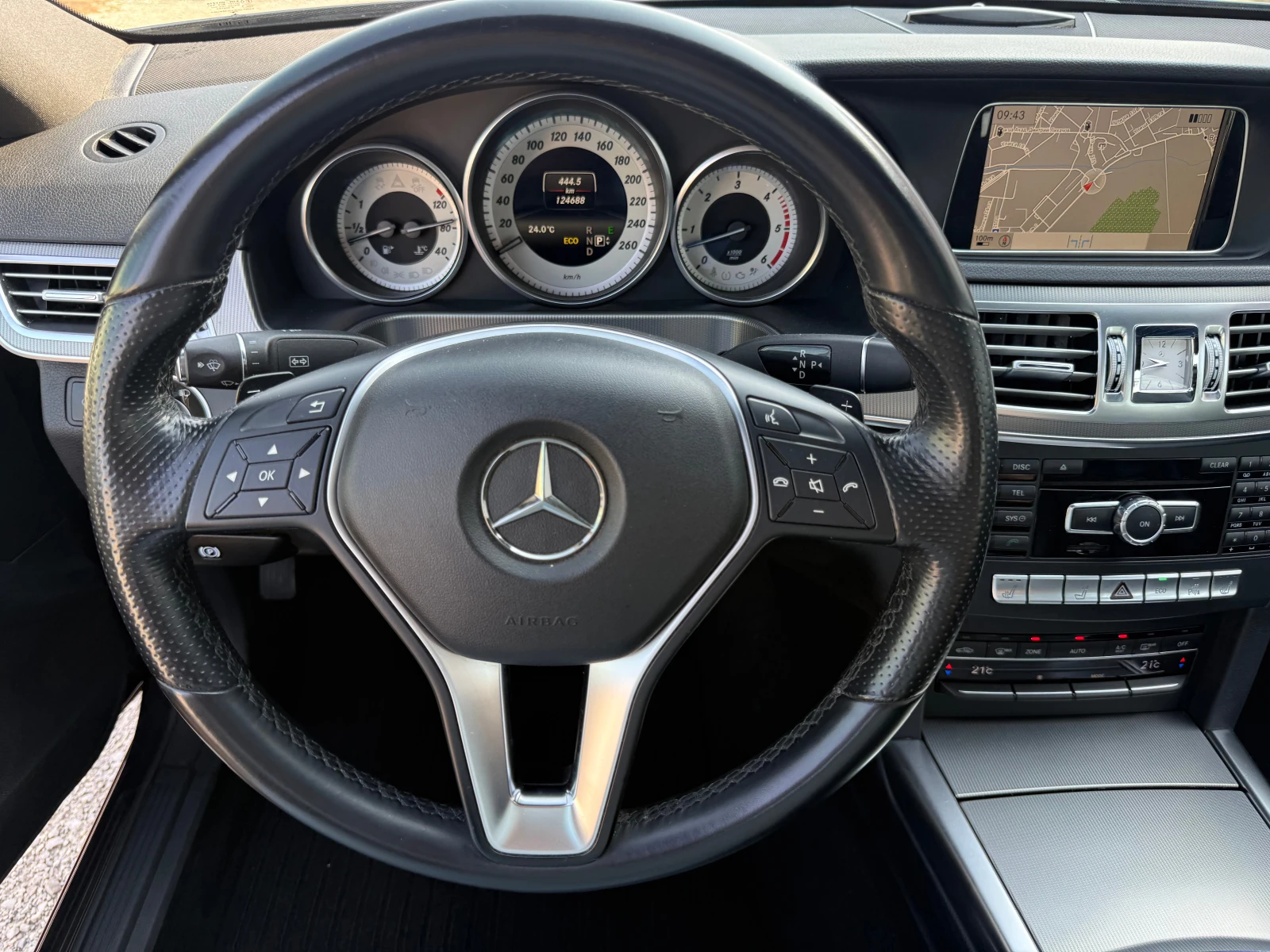 Mercedes-Benz E 350 4MATIC 124Х.КМ.AVANTGARDE* ПАНОРАМА* ПОДГРЕВ* КОЖА, снимка 14 - Автомобили и джипове - 55809116
