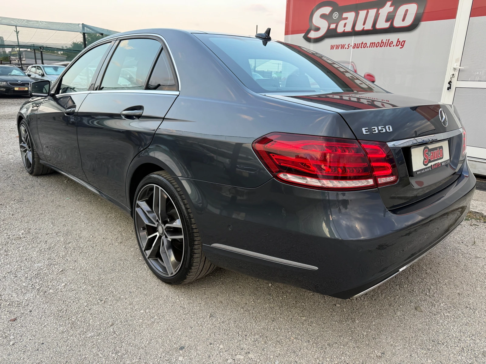 Mercedes-Benz E 350 4MATIC 124Х.КМ.AVANTGARDE* ПАНОРАМА* ПОДГРЕВ* КОЖА, снимка 6 - Автомобили и джипове - 55809116