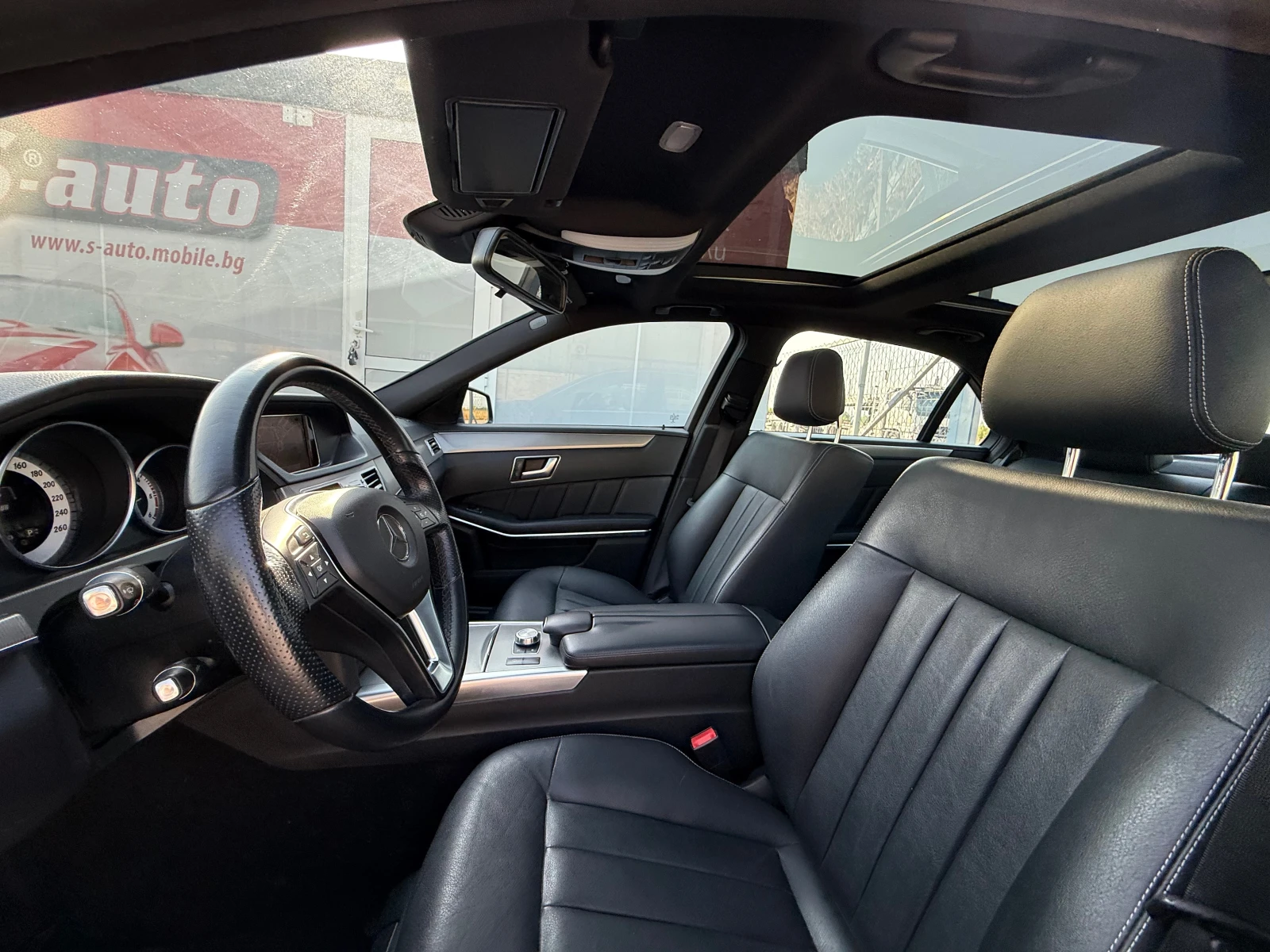 Mercedes-Benz E 350 4MATIC 124Х.КМ.AVANTGARDE* ПАНОРАМА* ПОДГРЕВ* КОЖА, снимка 9 - Автомобили и джипове - 55809116