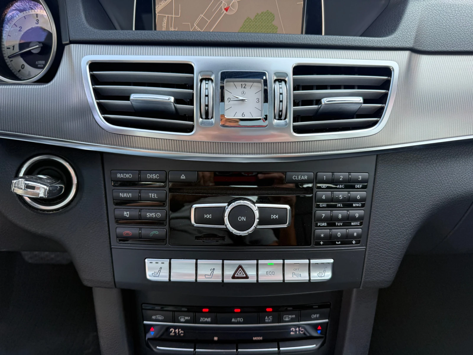 Mercedes-Benz E 350 4MATIC 124Х.КМ.AVANTGARDE* ПАНОРАМА* ПОДГРЕВ* КОЖА, снимка 12 - Автомобили и джипове - 55809116