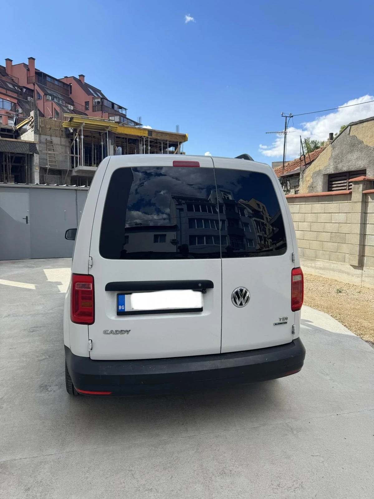 VW Caddy 2.0tdi, снимка 3 - Автомобили и джипове - 56073563