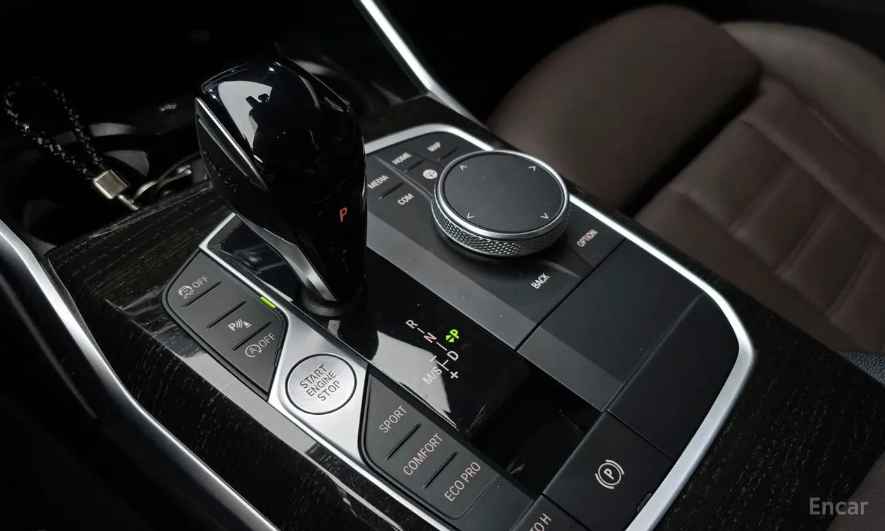 BMW 320 320i Luxury * OПЦИЯ ЗА ФИНАНСИРАНЕ, снимка 9 - Автомобили и джипове - 56115250