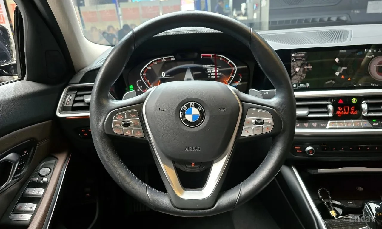 BMW 320 320i Luxury * OПЦИЯ ЗА ФИНАНСИРАНЕ, снимка 13 - Автомобили и джипове - 56115250