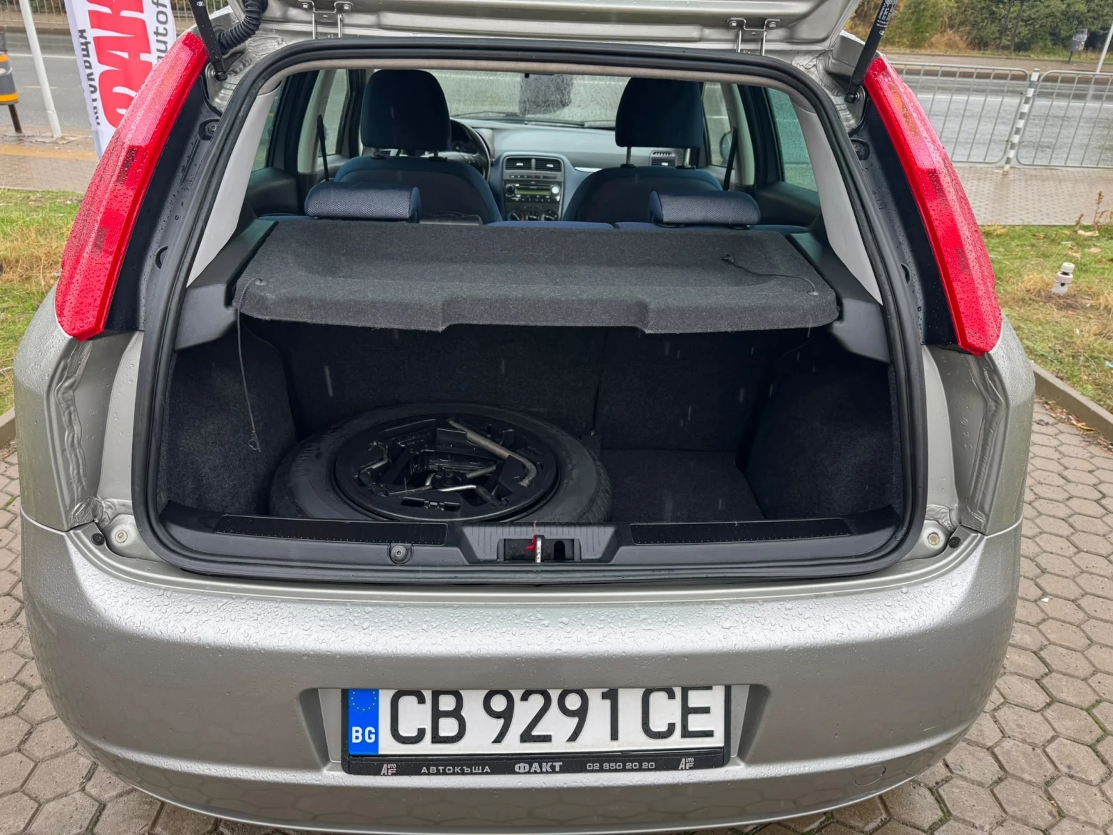 Fiat Punto 1.4i/ГАЗ, снимка 15 - Автомобили и джипове - 56744479