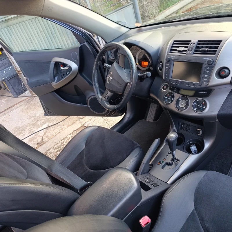 Toyota Rav4 2, 2, снимка 12 - Автомобили и джипове - 51872337