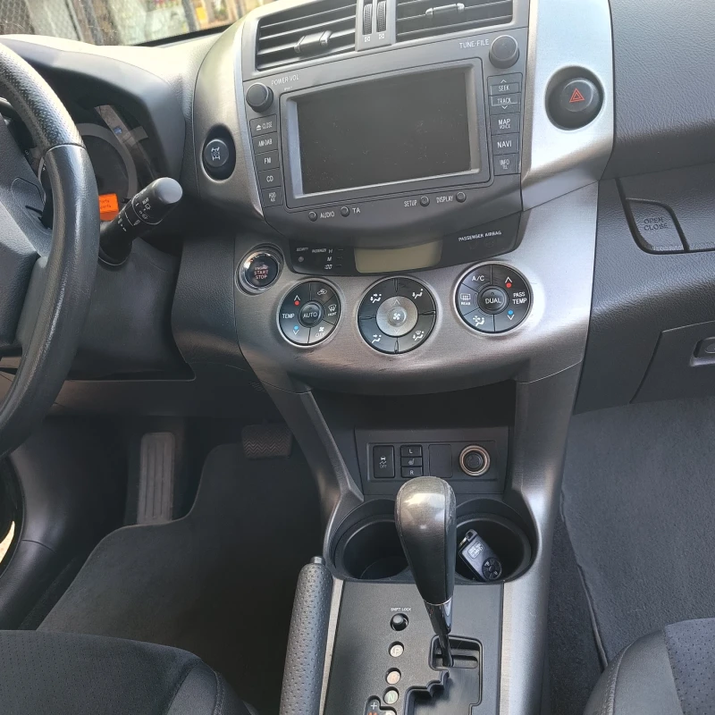 Toyota Rav4 2, 2, снимка 8 - Автомобили и джипове - 51872337