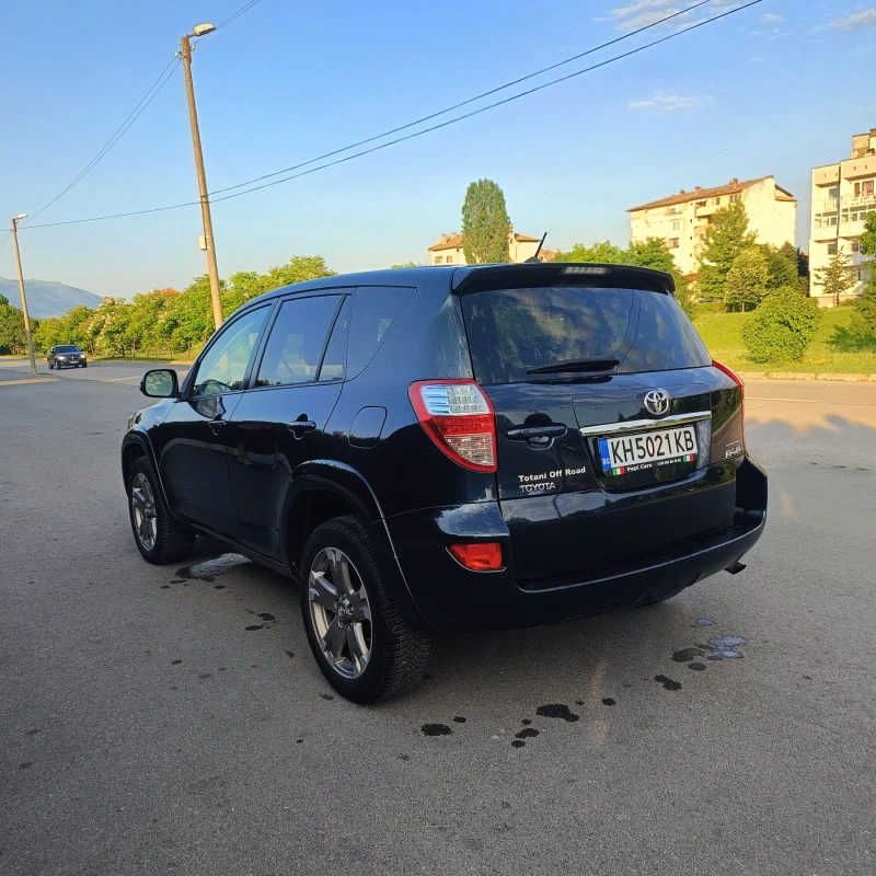 Toyota Rav4 2, 2, снимка 6 - Автомобили и джипове - 51872337