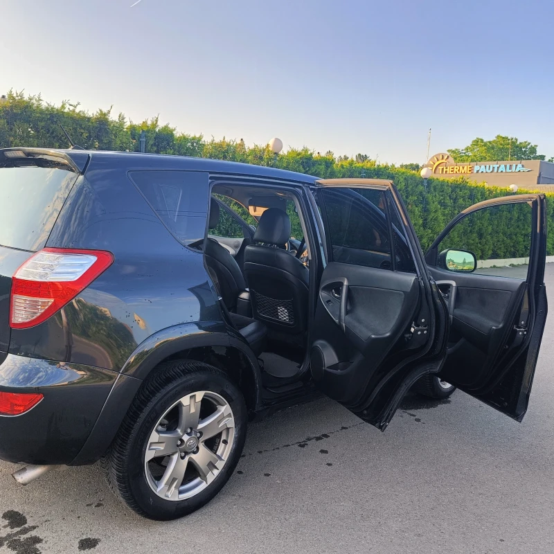Toyota Rav4 2, 2, снимка 7 - Автомобили и джипове - 51872337