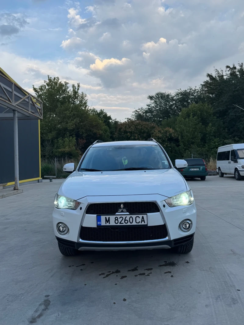 Mitsubishi Outlander, снимка 2 - Автомобили и джипове - 52815783