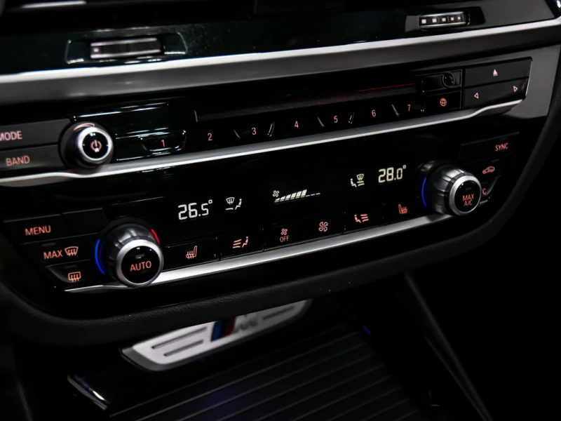 BMW X3 M40i HEADS UP BLIND SPOTS NAVI REAR VIEW CAMERA, снимка 12 - Автомобили и джипове - 53447939