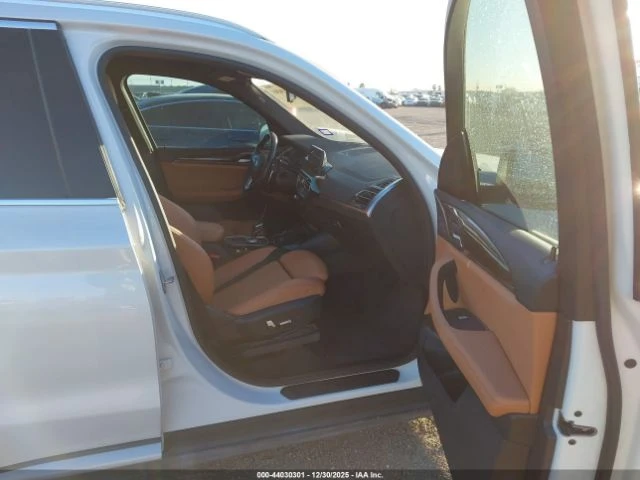 BMW X3 SDRIVE30I* ДИГИТАЛНО* ТАБЛО KEYLESS* , снимка 13 - Автомобили и джипове - 53806023