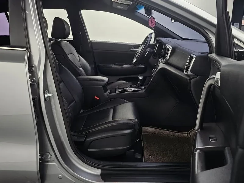 Kia Sportage The Bold Diesel 2.0 2Wd Prestige, снимка 10 - Автомобили и джипове - 55278767