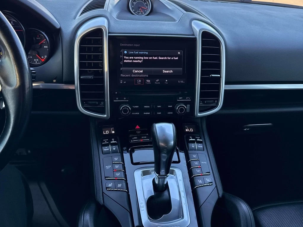Porsche Cayenne * AWD 4dr * CARFAX * БЕЗ ПЪРВОНАЧАЛНА ВНОСКА - изображение 9