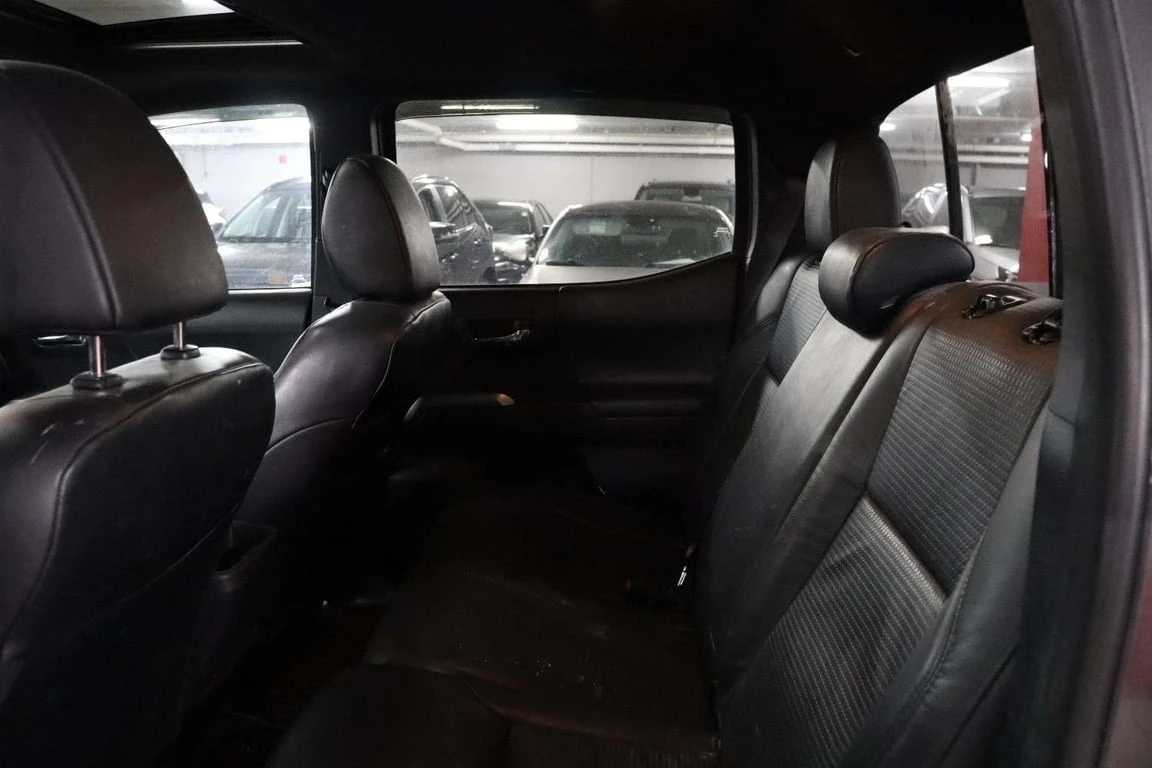 Toyota Tacoma * Limited * CARFAX * БЕЗ ПЪРВОНАЧАЛНА ВНОСКА - изображение 10