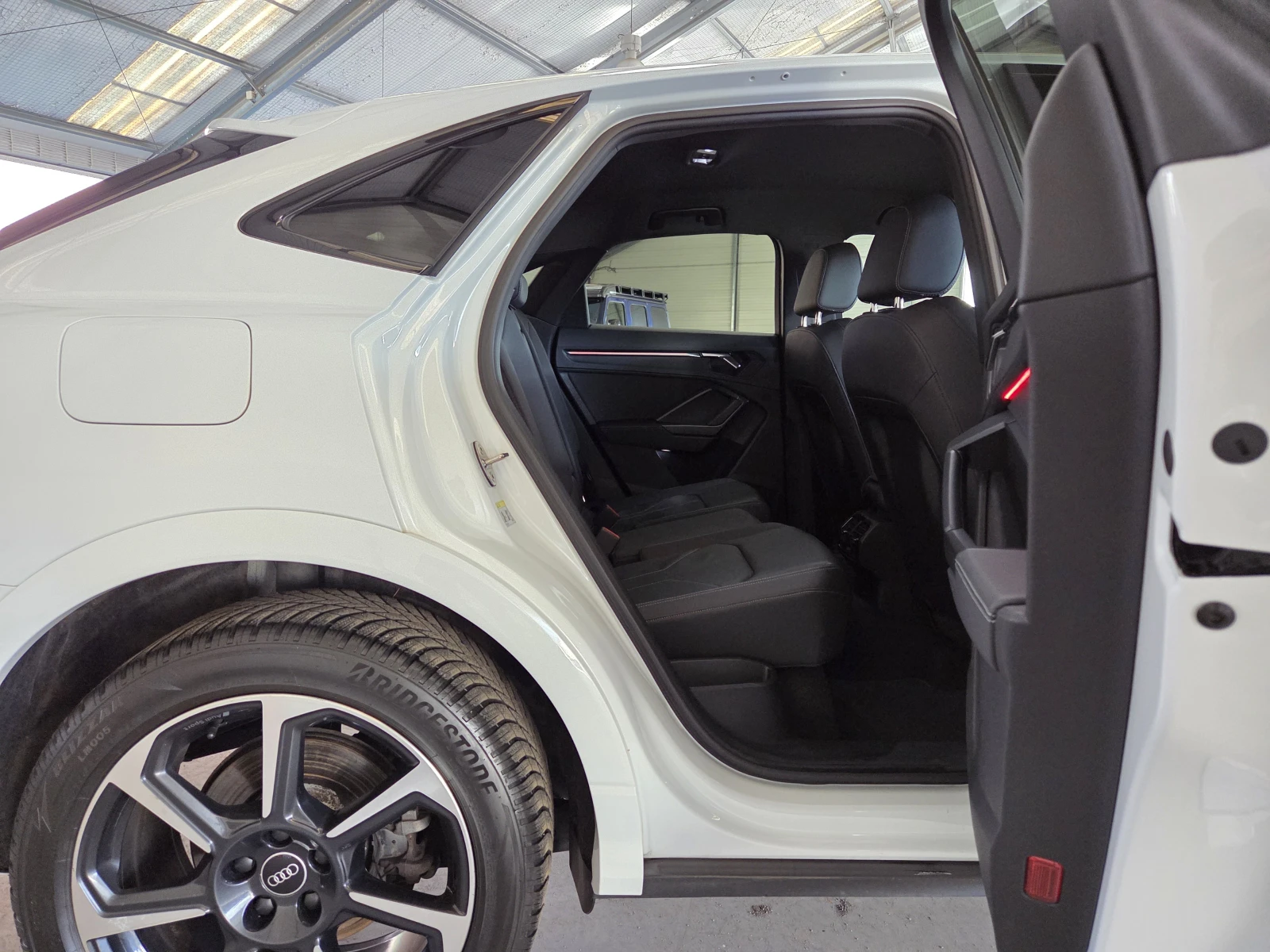 Audi Q3 Sportback 40 S Line - Quattro, снимка 15 - Автомобили и джипове - 53998496