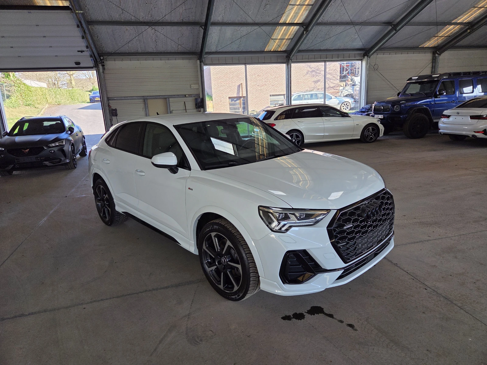 Audi Q3 Sportback 40 S Line - Quattro, снимка 2 - Автомобили и джипове - 53998496