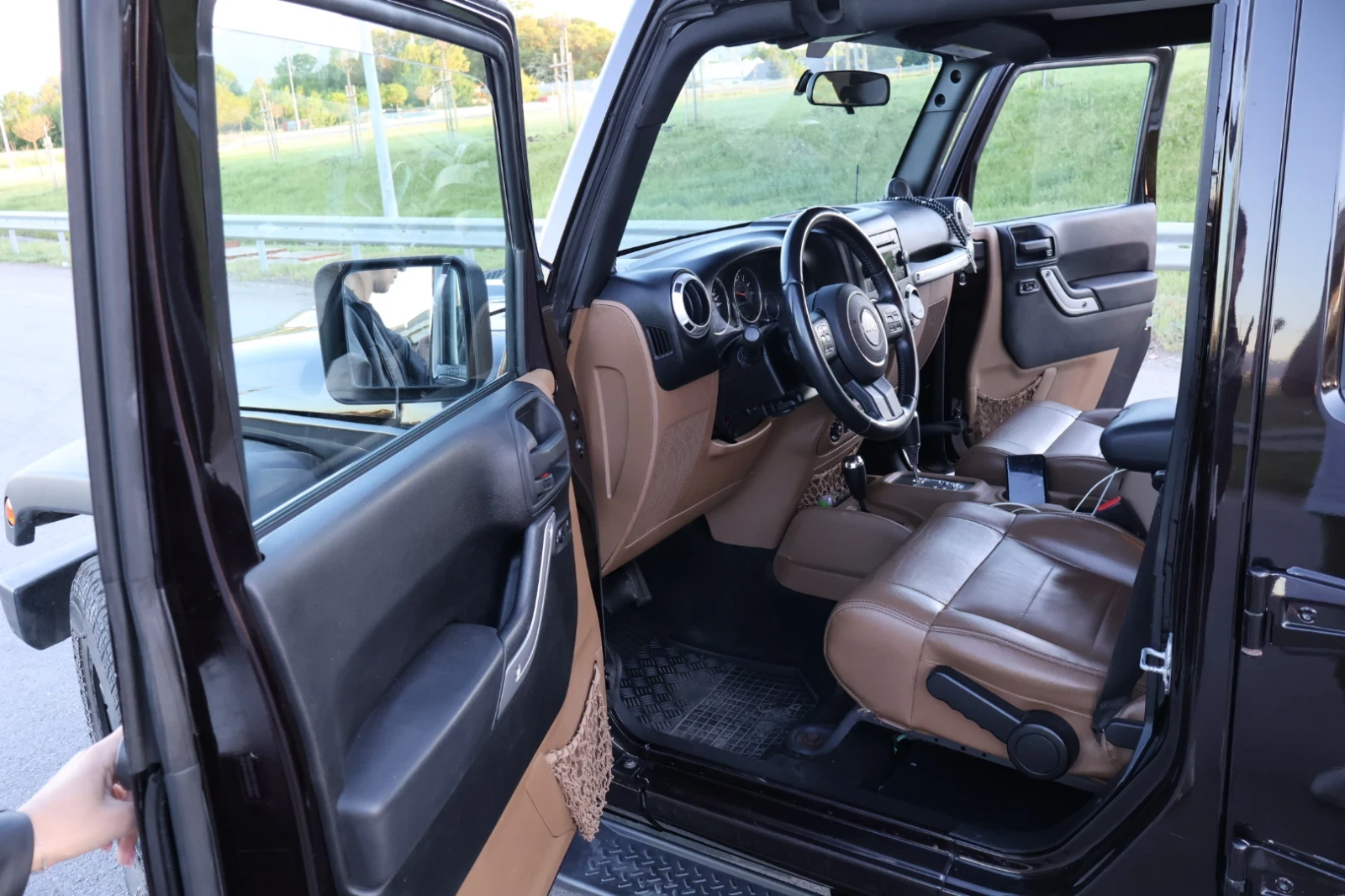 Jeep Wrangler Sahara, снимка 7 - Автомобили и джипове - 54646244