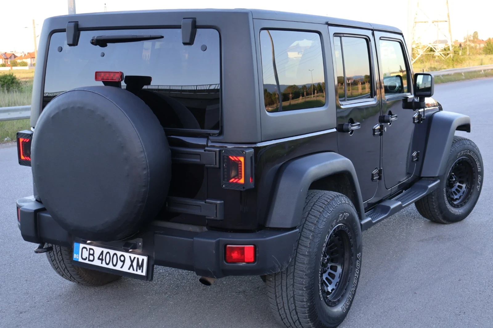 Jeep Wrangler Sahara, снимка 4 - Автомобили и джипове - 54646244