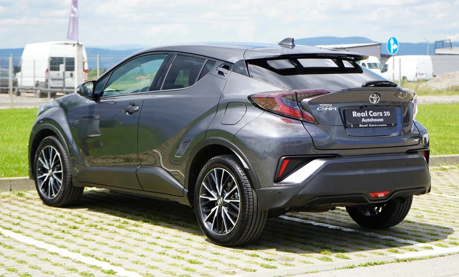 Toyota C-HR 1.2I* 4X4* CLASSY* ГАРАНЦИЯ* РЕГИСТРИРАНА* , снимка 6 - Автомобили и джипове - 54763265