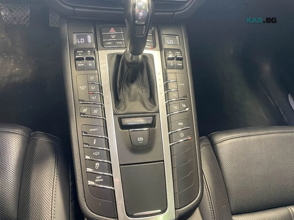Porsche Macan * PANORAMA * Автокредит * (Цена до България), снимка 11 - Автомобили и джипове - 55177016