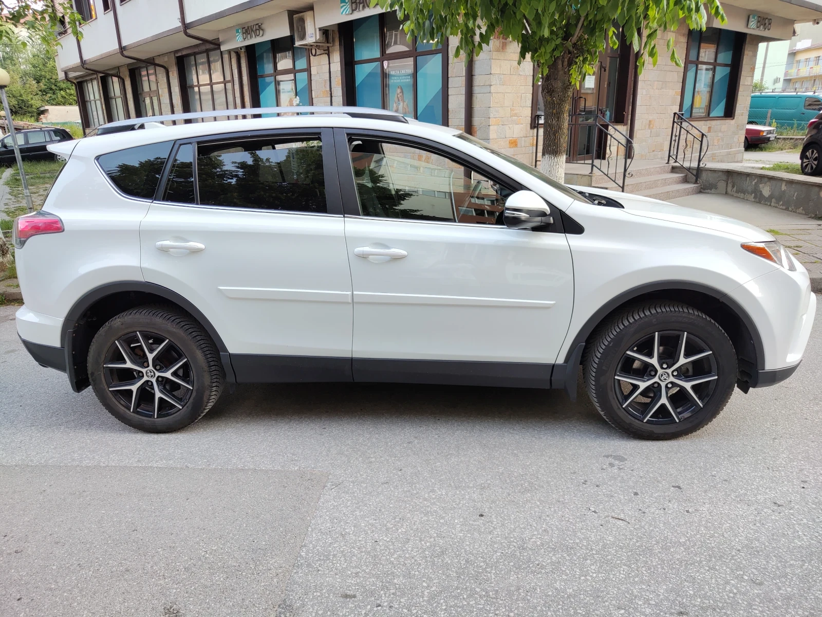 Toyota Rav4, снимка 5 - Автомобили и джипове - 55795537