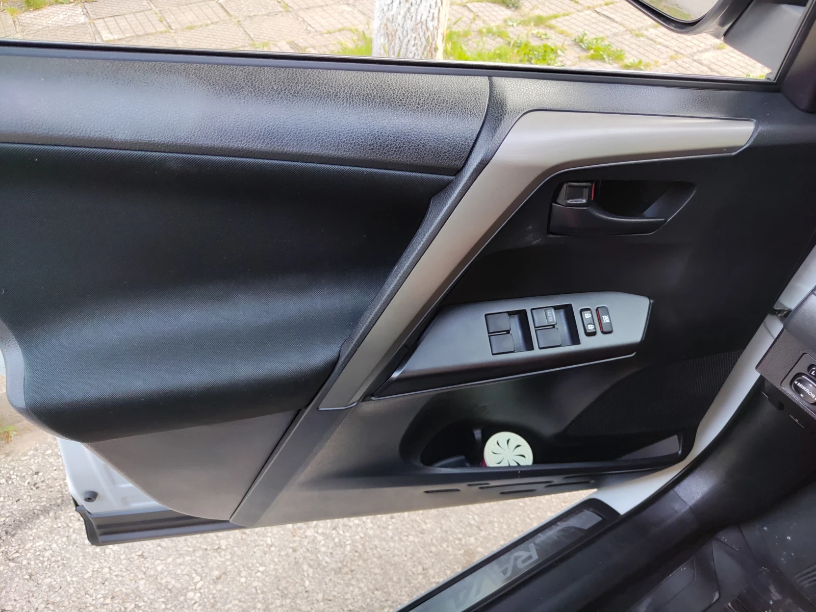 Toyota Rav4, снимка 10 - Автомобили и джипове - 55795537