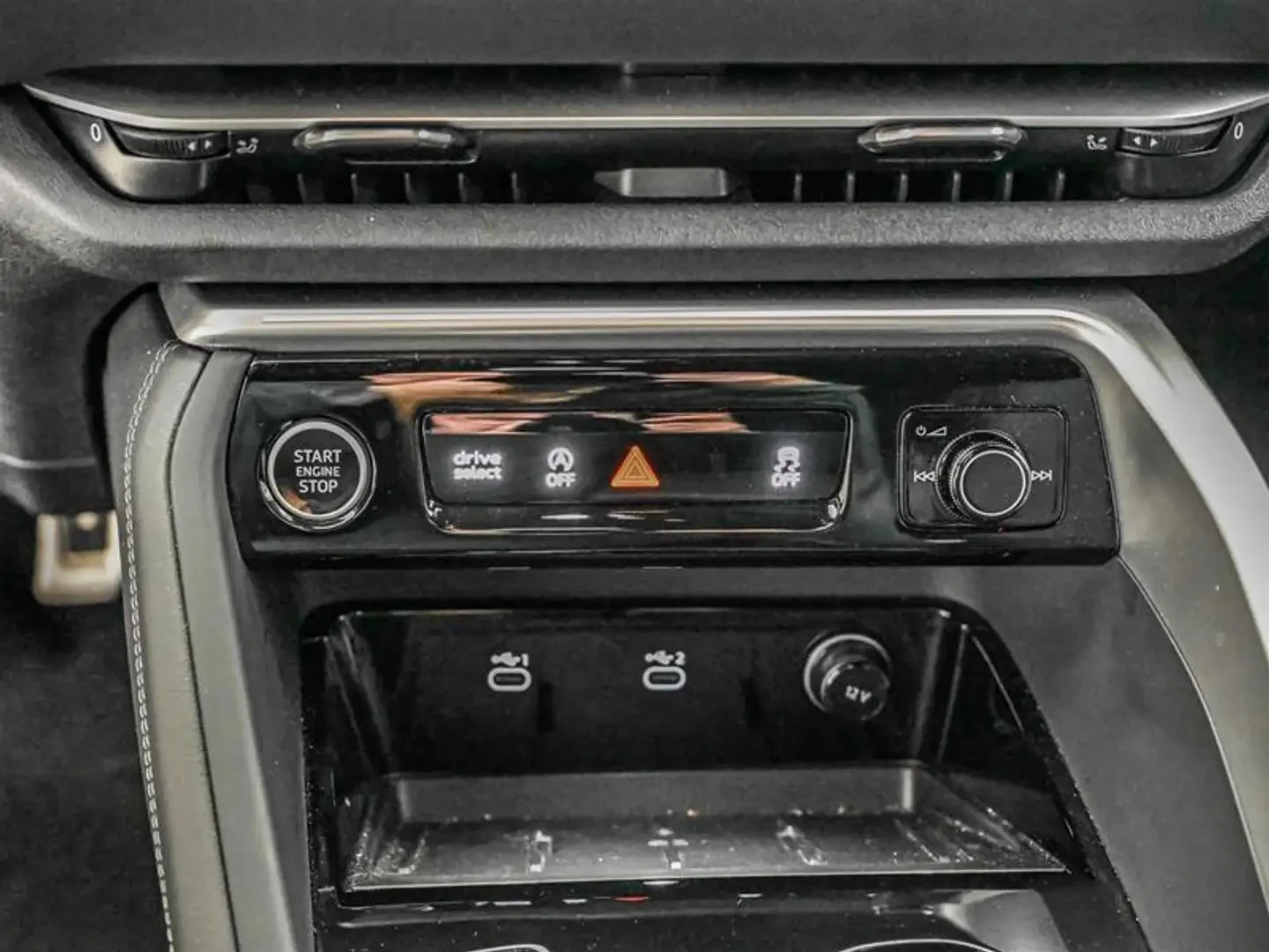 Audi Q5 PROGRESSIV S LINE ЦЕНА ДО БЪЛГАРИЯ АВТОКРЕДИТ, снимка 14 - Автомобили и джипове - 55878609