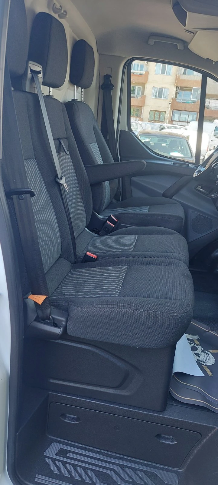 Ford Transit Custom 2.0 tdci клима , снимка 14 - Бусове и автобуси - 54917297