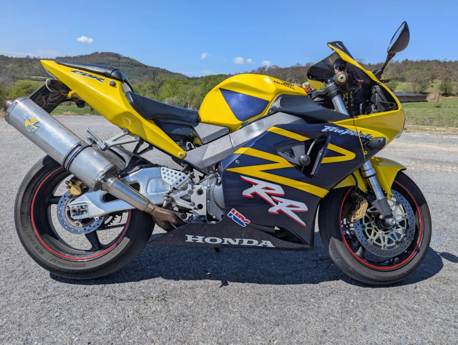 Honda Cbr 954 - изображение 2