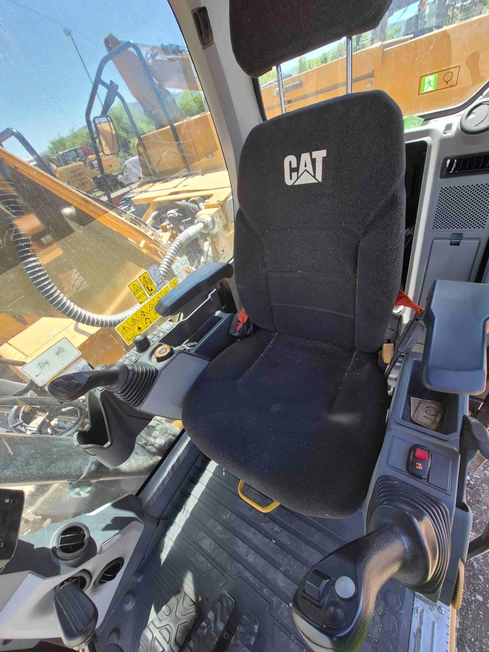 ����� Cat 320GC | Mobile.bg � ����������� 13