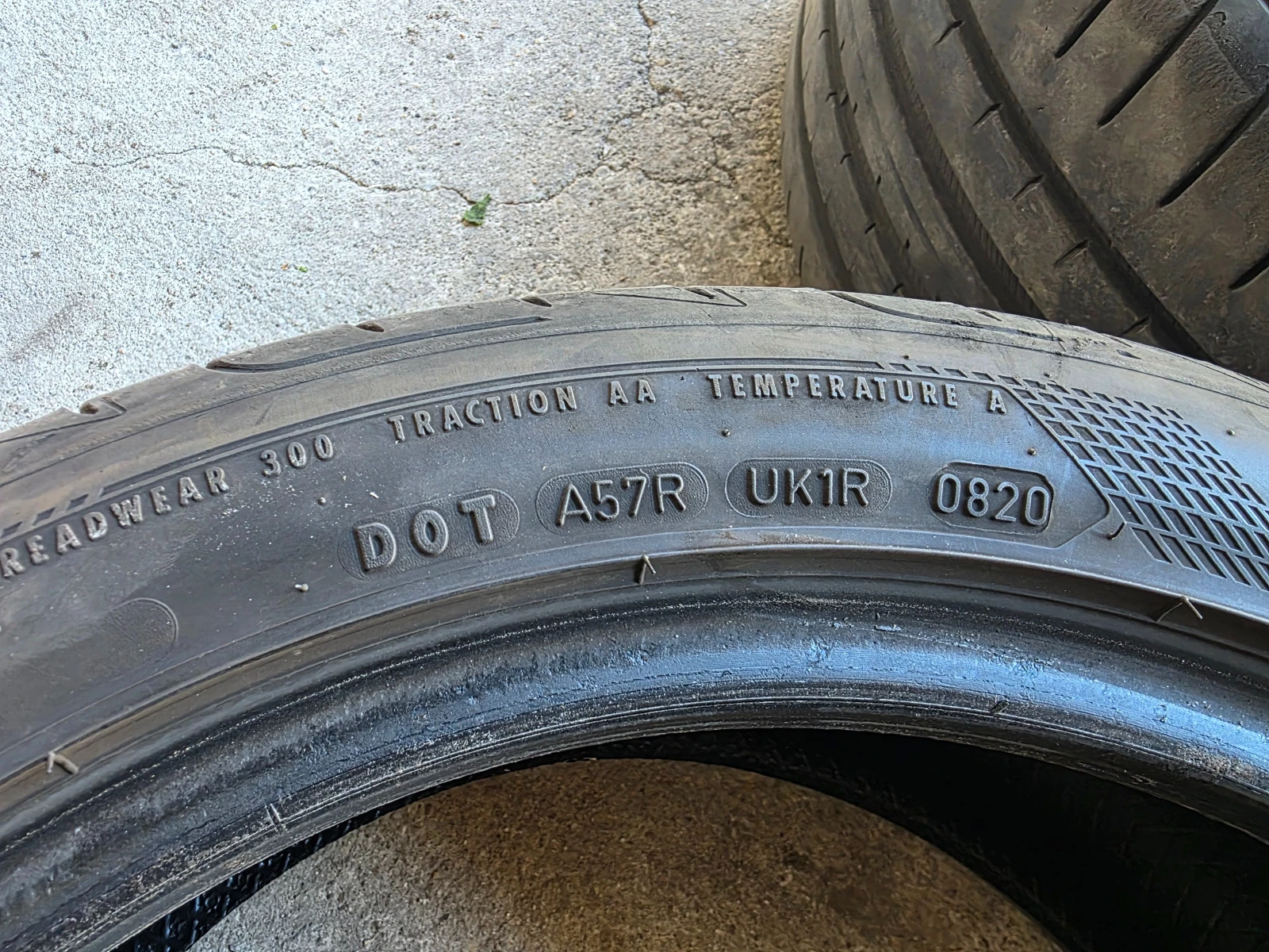 Гуми Летни 225/45R17, снимка 2 - Гуми и джанти - 54317434