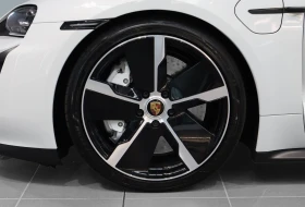 Porsche Taycan GTS/SPORT TURISMO/CARBON/SPORT CHRONO/BOSE/PANO/21, снимка 4