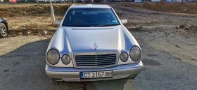 Mercedes-Benz E 200, снимка 1