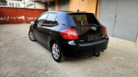 Toyota Auris 2.2 D4D, снимка 2