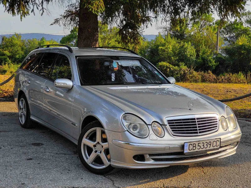 Mercedes-Benz E 320, снимка 3 - Автомобили и джипове - 47394637