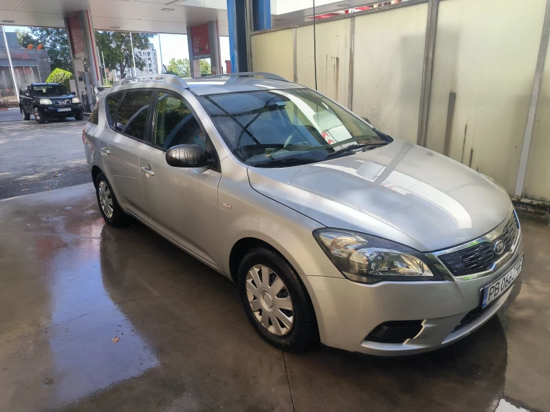 Kia Ceed 1.4 , снимка 3 - Автомобили и джипове - 47681290