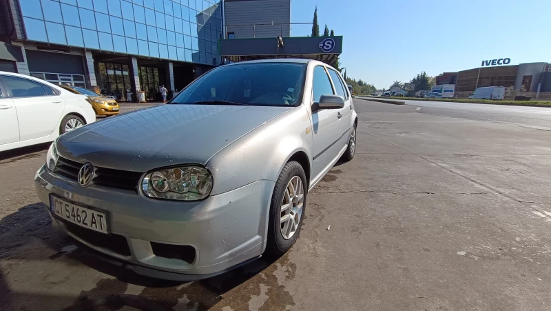 VW Golf, снимка 2 - Автомобили и джипове - 47705771