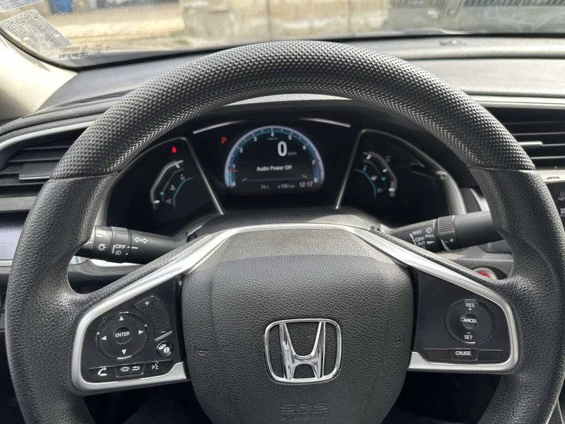 Honda Civic 1.5T, снимка 10 - Автомобили и джипове - 48554260