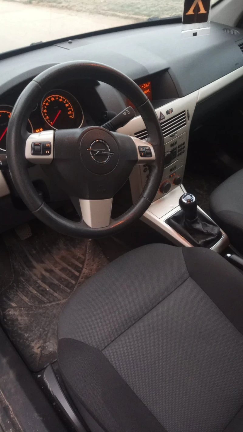 Opel Astra, снимка 4 - Автомобили и джипове - 48765922