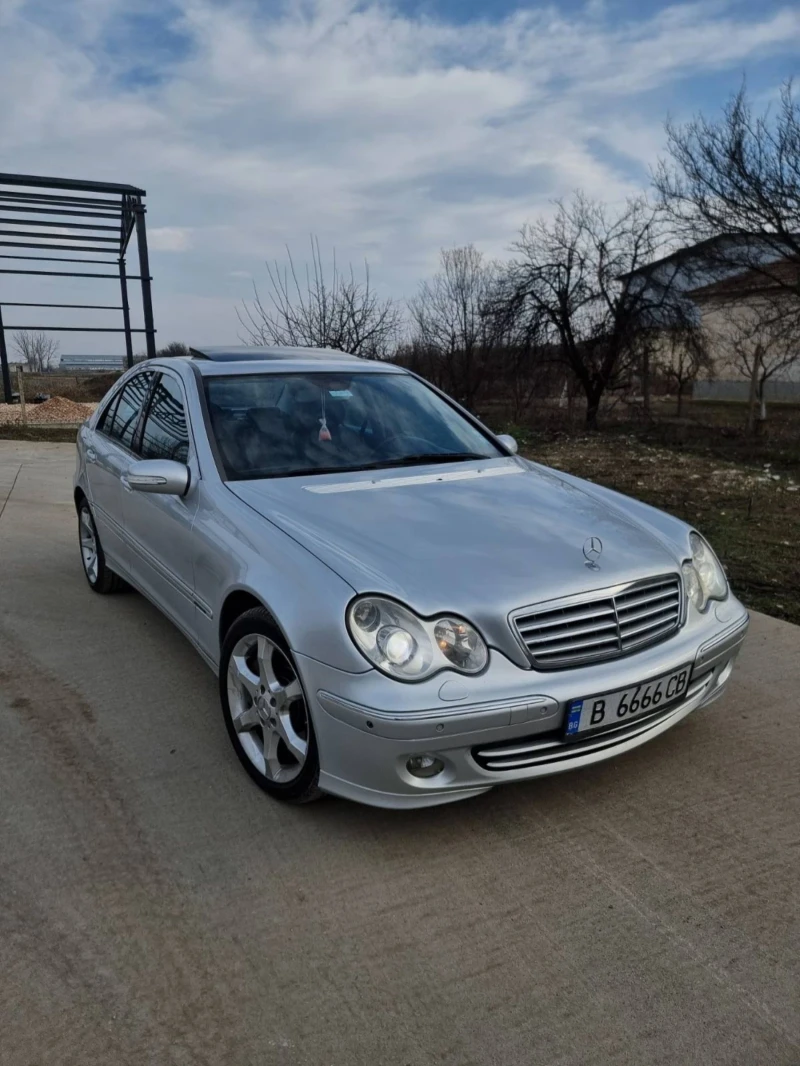 Mercedes-Benz C 320 Sport Edition, снимка 6 - Автомобили и джипове - 49022405