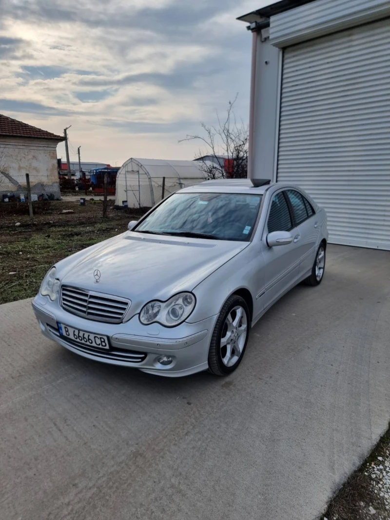 Mercedes-Benz C 320 Sport Edition, снимка 5 - Автомобили и джипове - 49022405