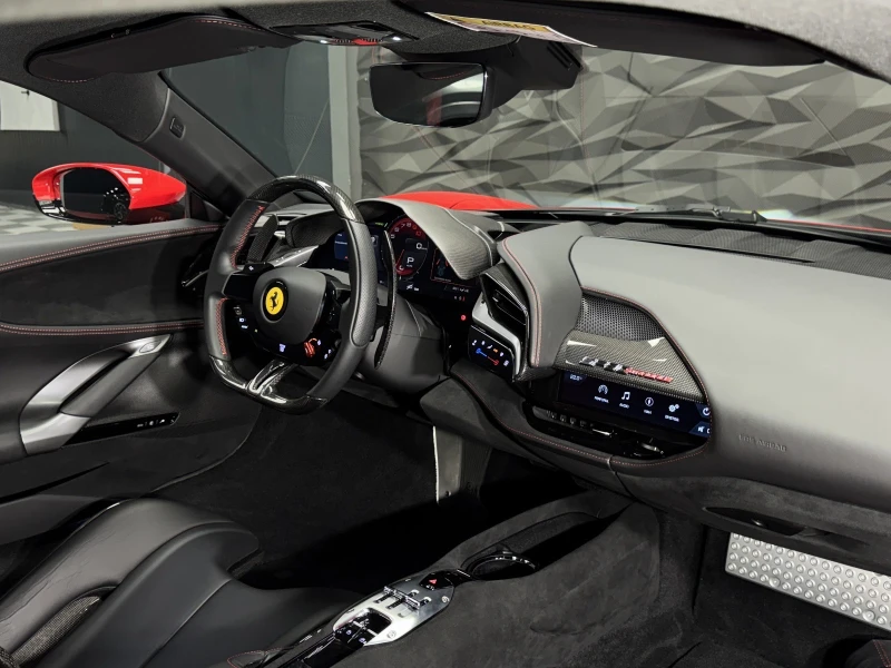 Ferrari SF 90 Stradale Carbon Exclusive, снимка 14 - Автомобили и джипове - 50499559