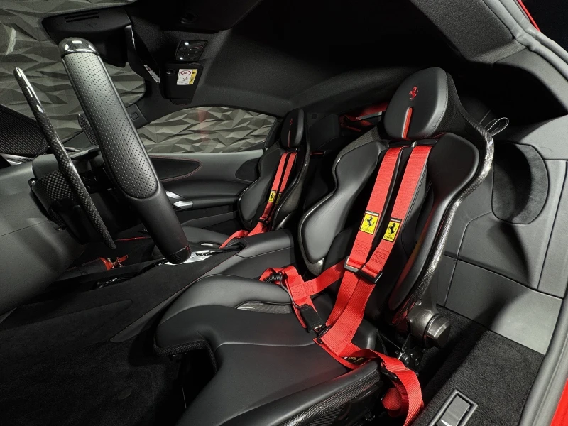Ferrari SF 90 Stradale Carbon Exclusive, снимка 6 - Автомобили и джипове - 50499559