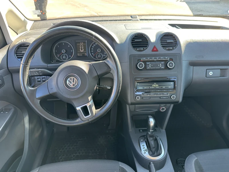 VW Caddy 1.6 / 102 hp / DSG, снимка 16 - Автомобили и джипове - 52561936